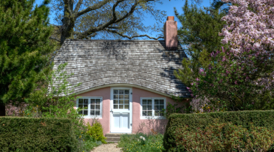Tiny House for Sustainable Life